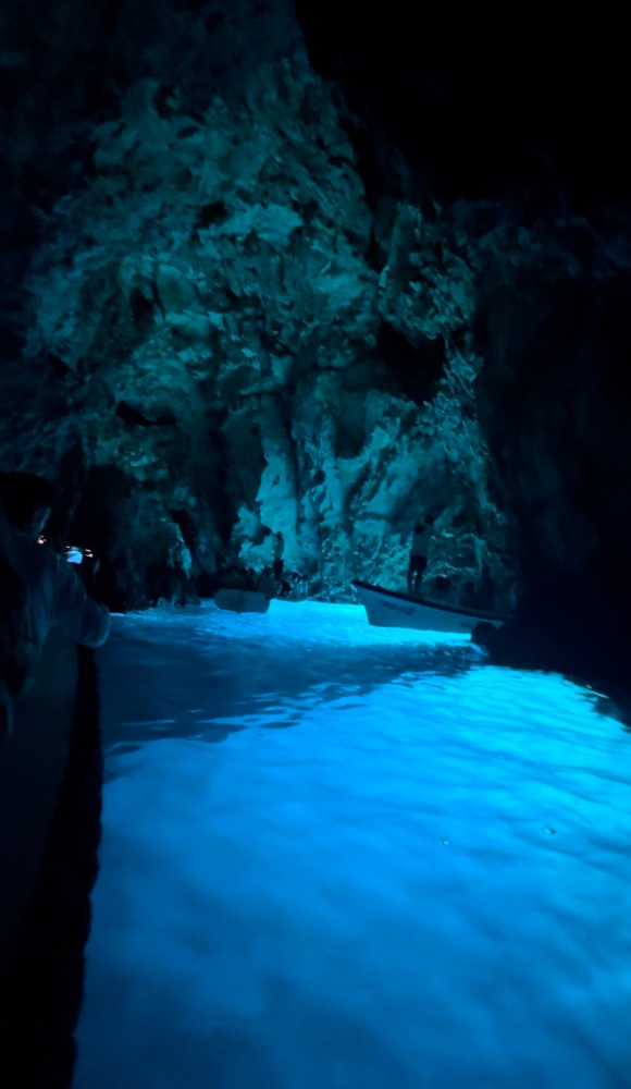 The blue cave phenomenon